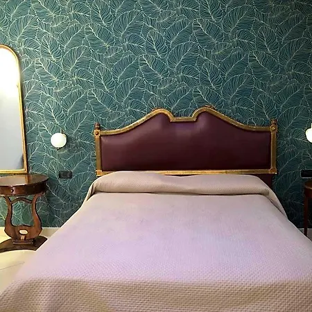 Serena 3* Neapol