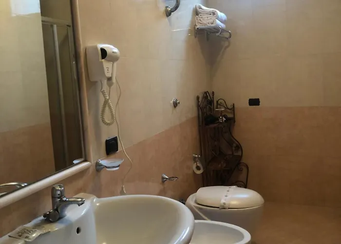 Ξενοδοχείο Serena 3*