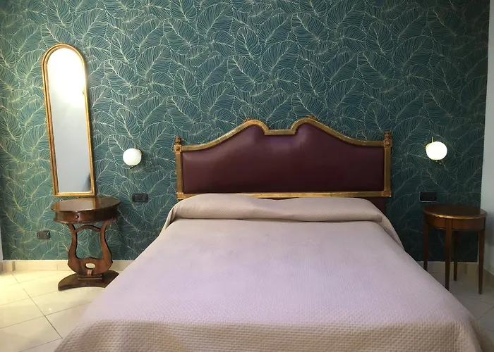 Serena 3* Naples