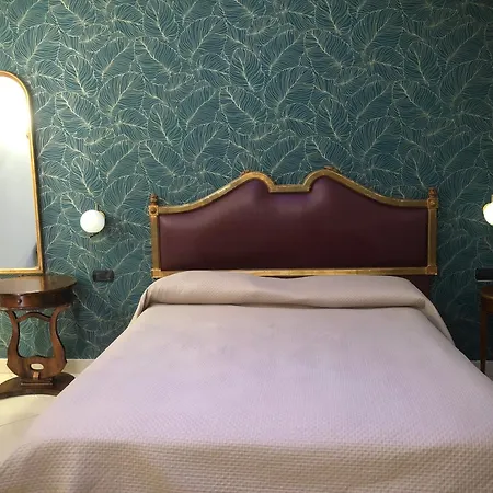 Serena 3* Napoli